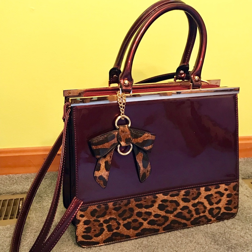 Deep purple/cheetah purse